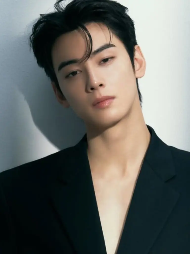 Aquí está tu predicador de sábado” Cha Eun-woo, equipado con un concepto  extremo en el teaser de 'SATURDAY PREACHER', image size:768x1024